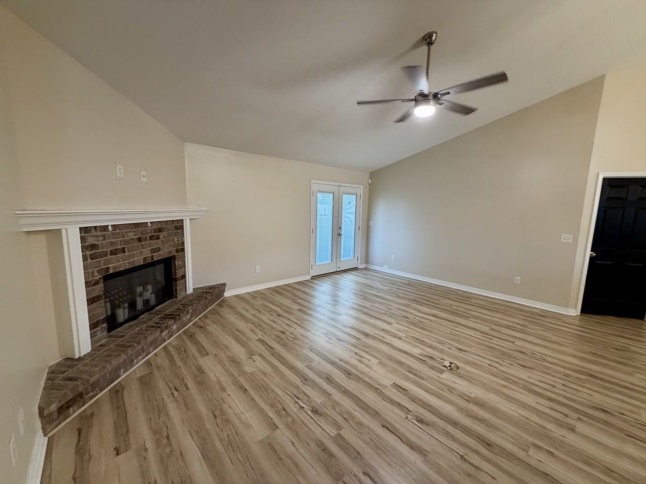 500 Baywood Ct #NA - Photo 6 of 27