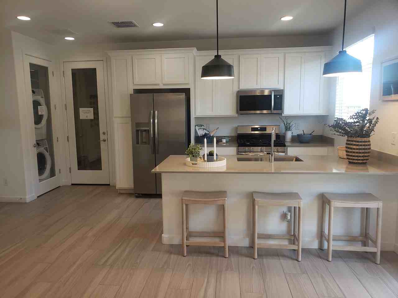 9524 W Whitton Ave #NA - Photo 4 of 28