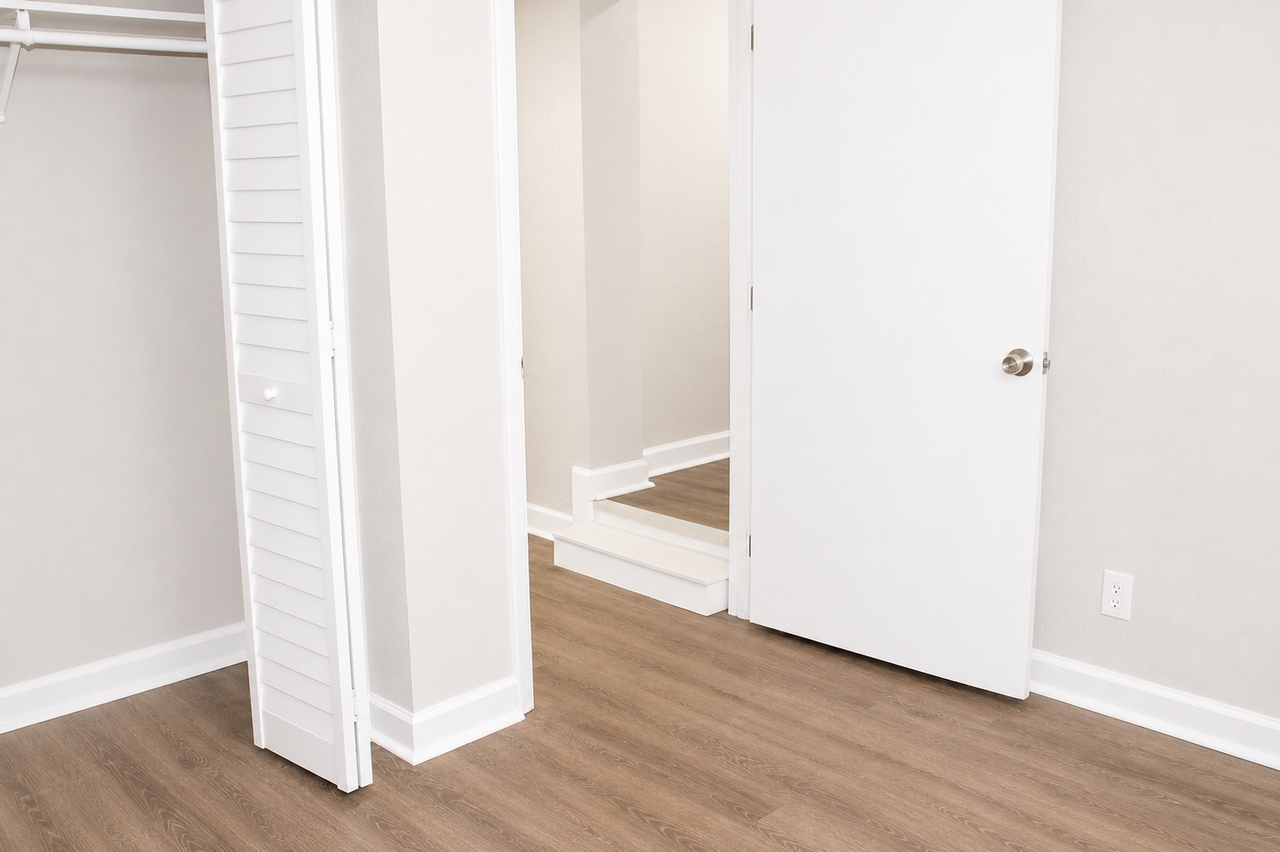 405 58th St #5903 - Photo 5 of 19