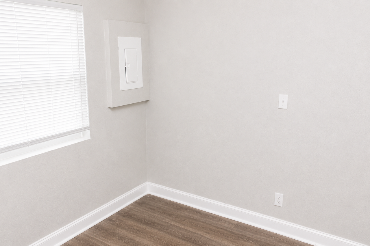 405 58th St #5903 - Photo 7 of 19