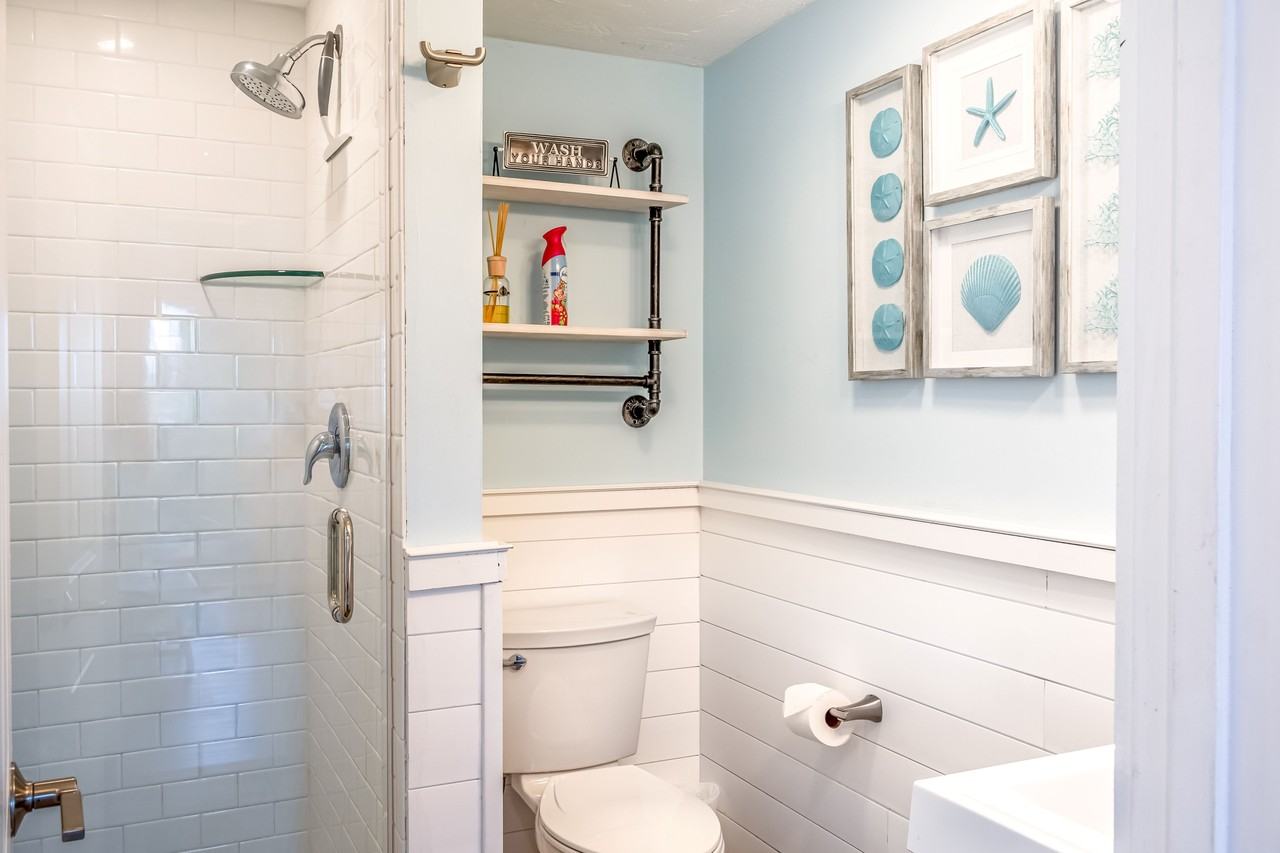 131 N Shore Blvd #8 - Photo 6 of 7