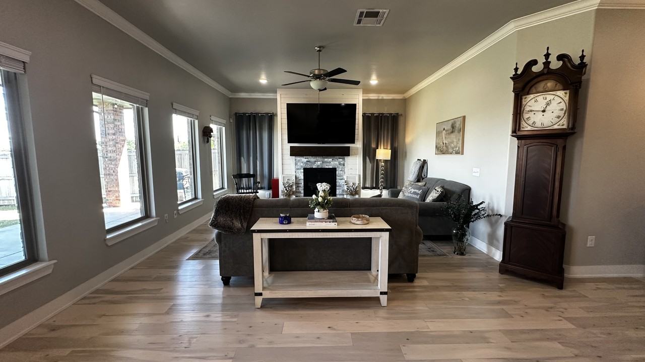 923 Stonebridge Village Dr #NA - Photo 2 of 18