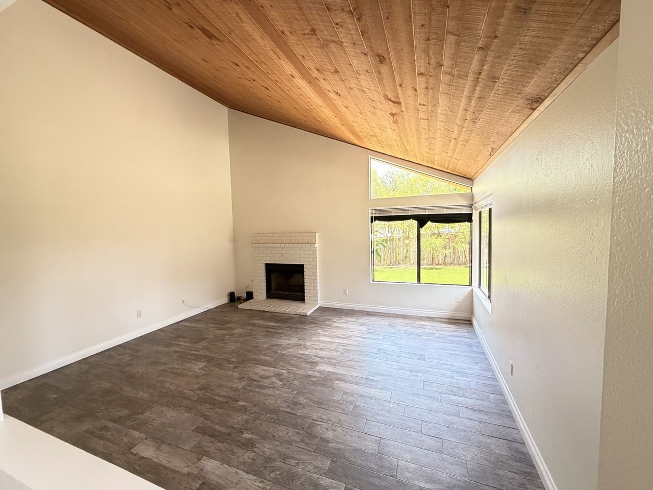 2705 Anta Ct #2705 - Photo 3 of 11