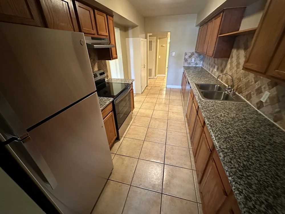 2746 N Greenfield Rd #NA - Photo 2 of 10