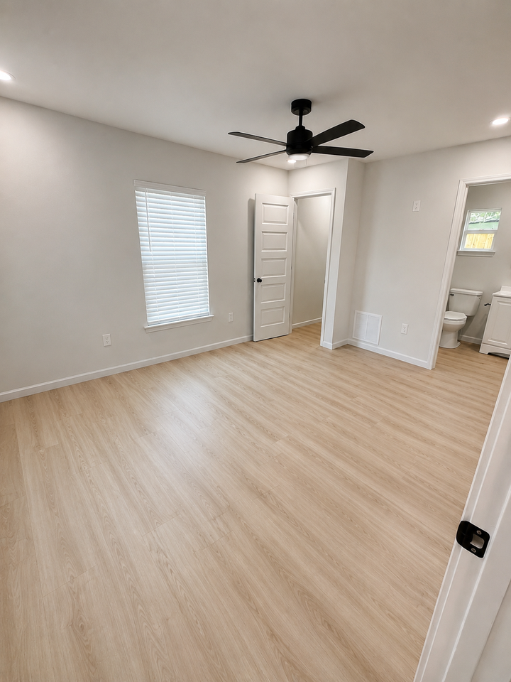 1409 N Englewood Ave #NA - Photo 5 of 14