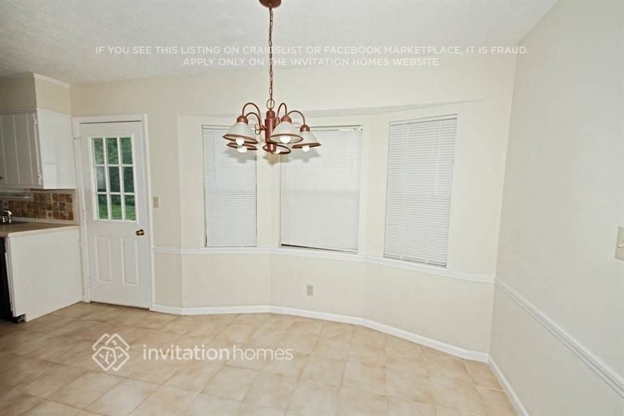 4292 Gravitt Pl - Photo 5 of 16