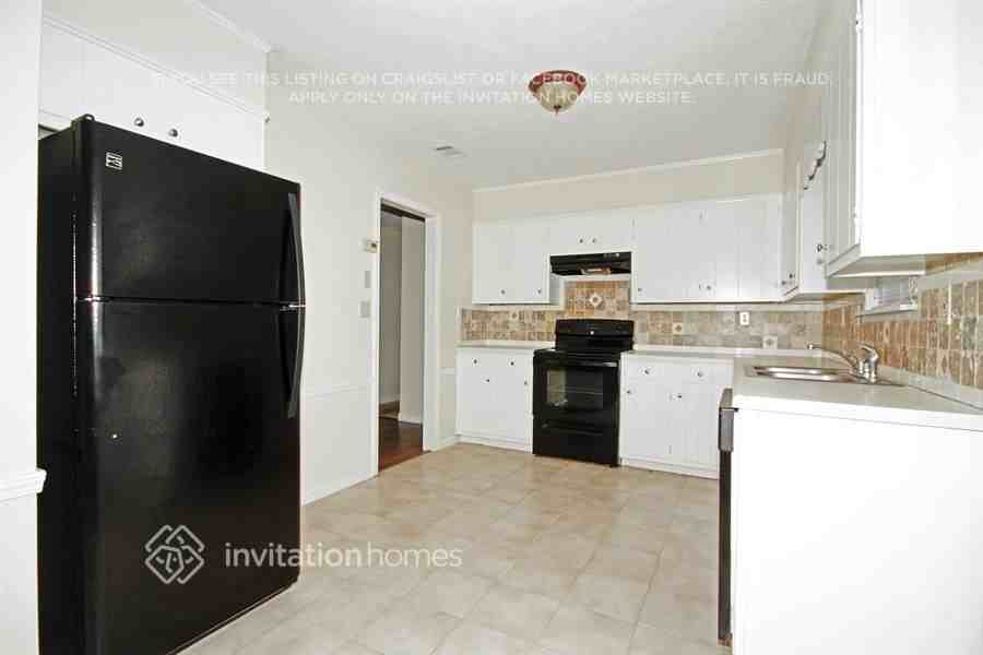 4292 Gravitt Pl - Photo 7 of 16