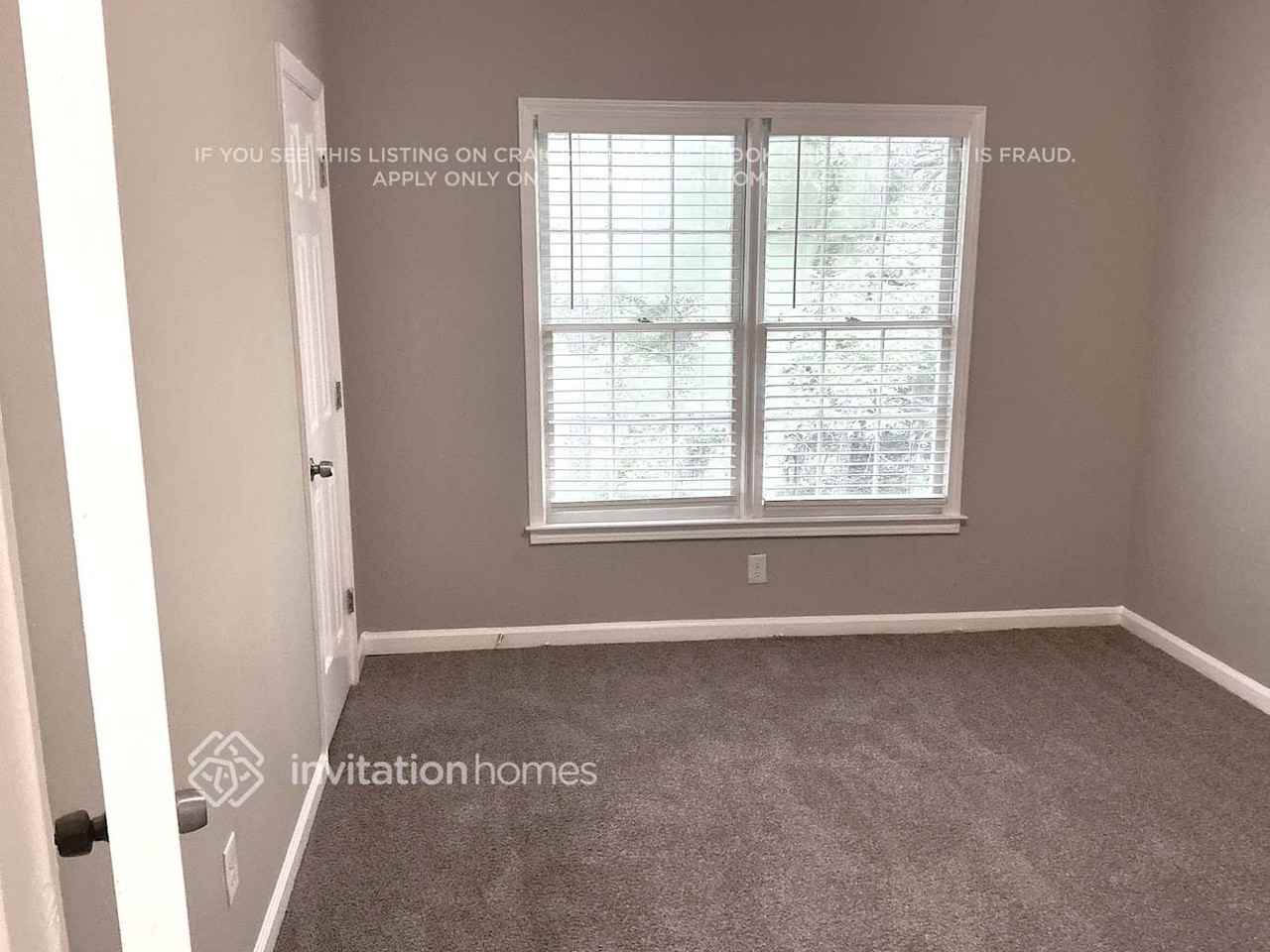 3443 Kenilworth Ct - Photo 7 of 11