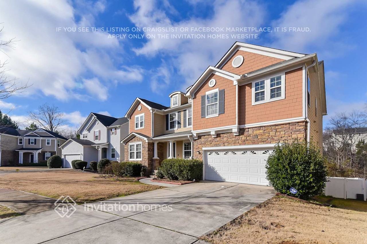1243 Sparkling Cove Dr - Photo 2 of 21