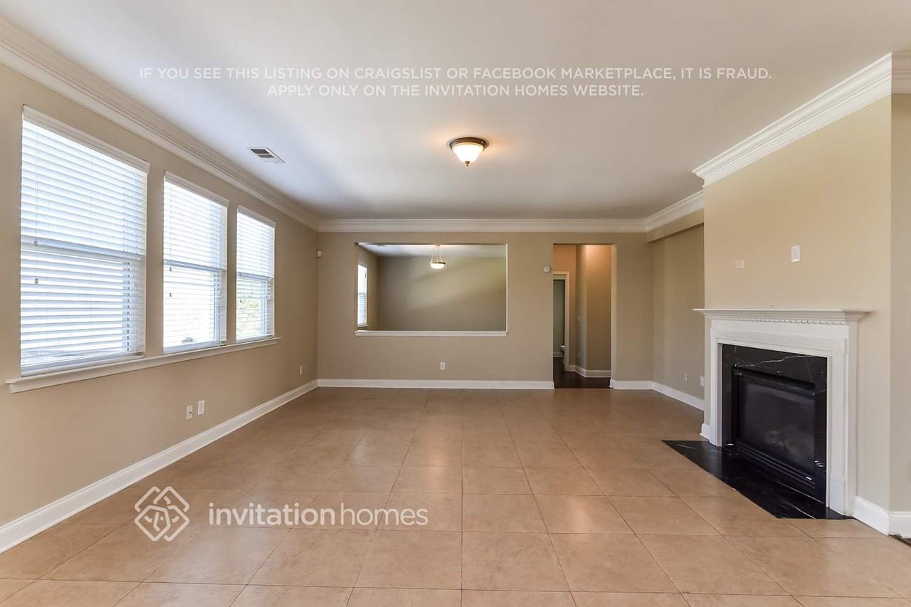1243 Sparkling Cove Dr - Photo 5 of 21