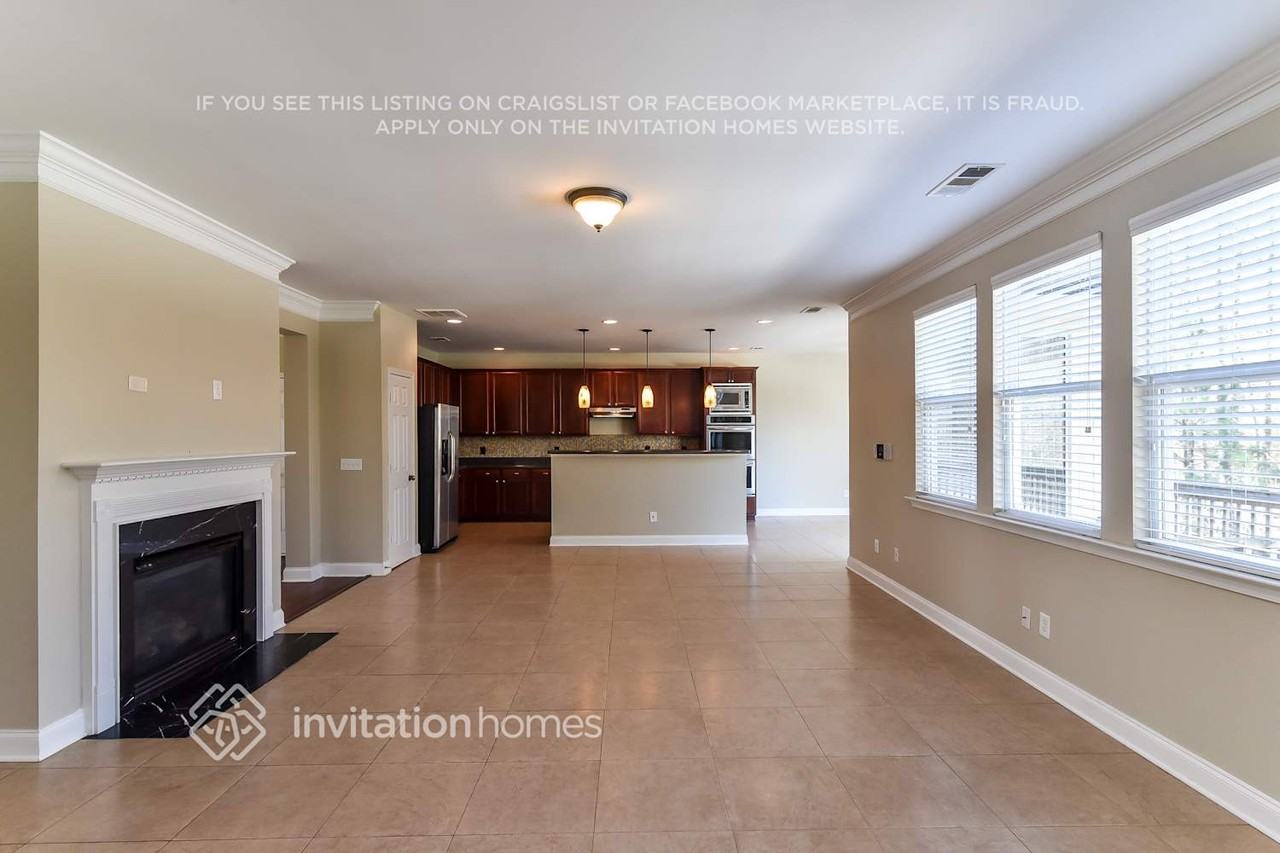 1243 Sparkling Cove Dr - Photo 7 of 21