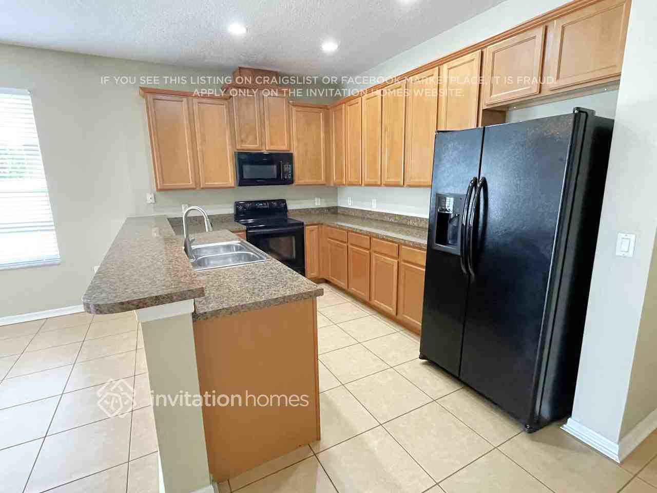 506 Woodford Dr - Photo 3 of 10