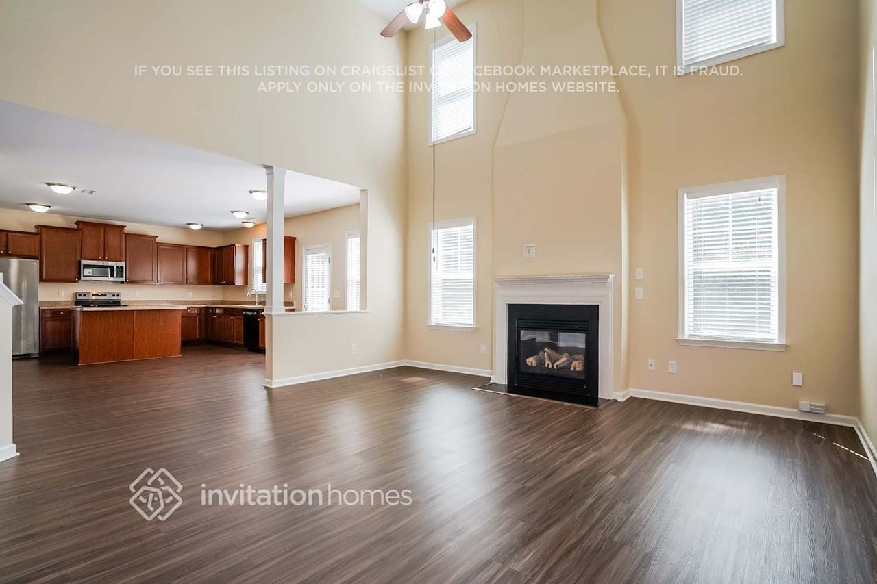 5232 Sapphire Springs Dr - Photo 4 of 18