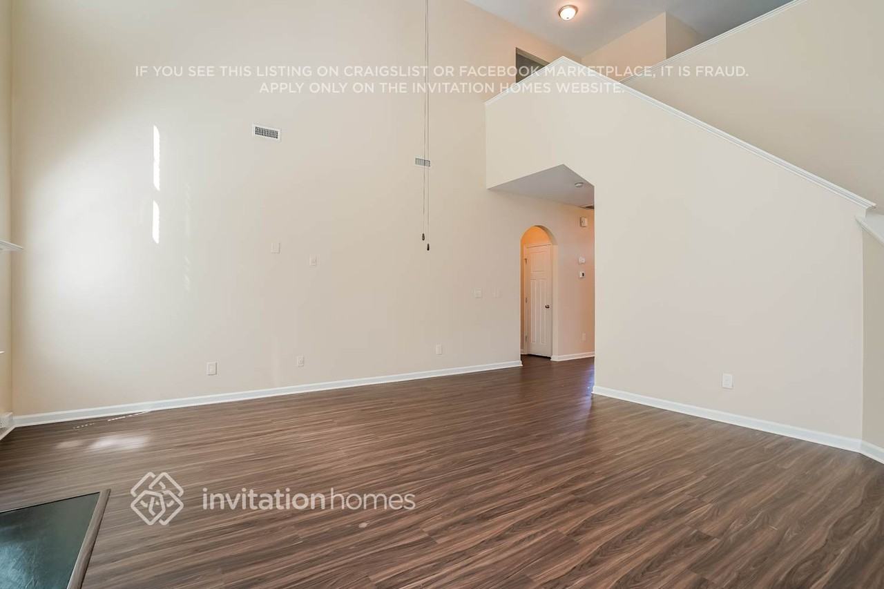 5232 Sapphire Springs Dr - Photo 5 of 18