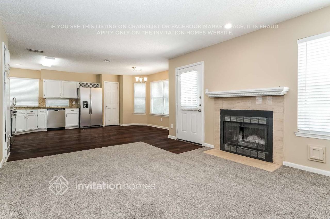 553 Mercer St - Photo 5 of 18