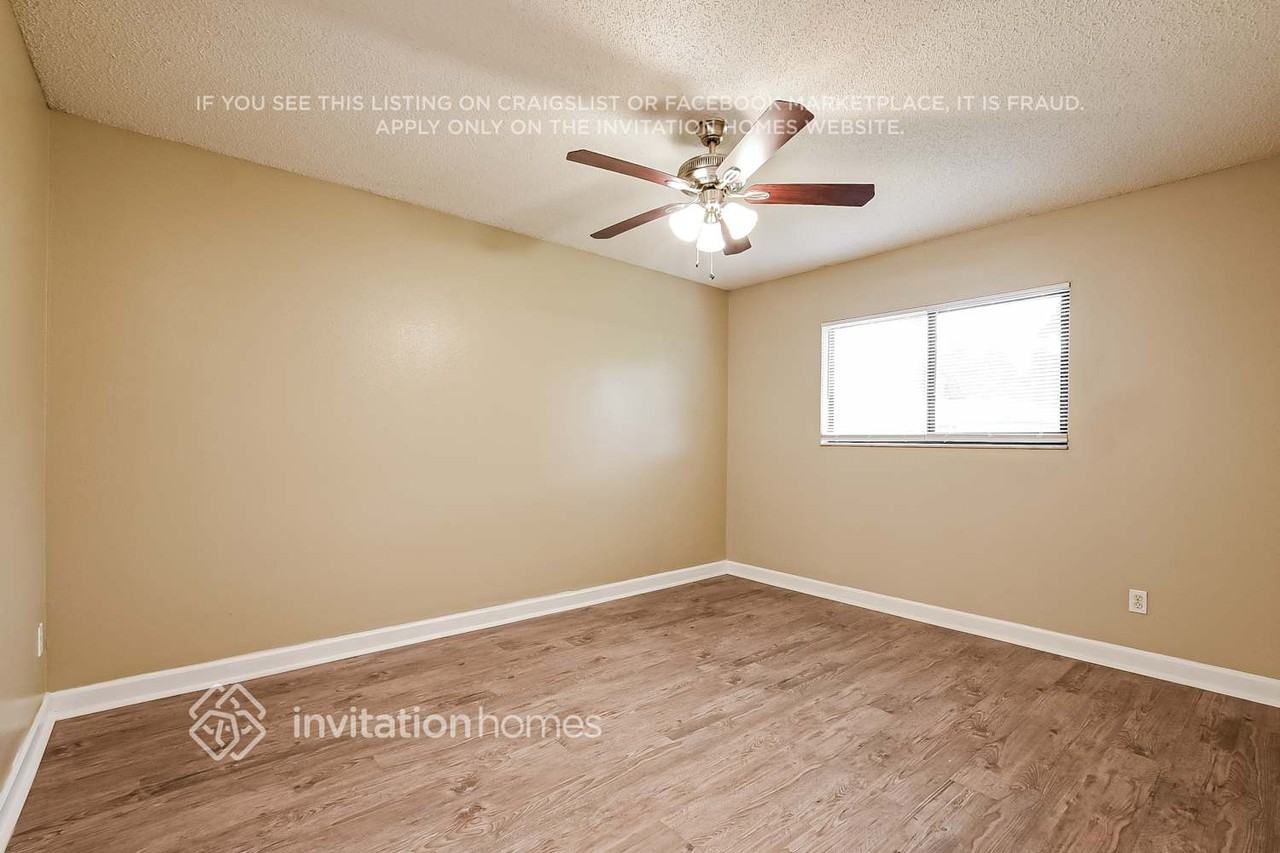 7823 Bitternut Ct - Photo 3 of 17