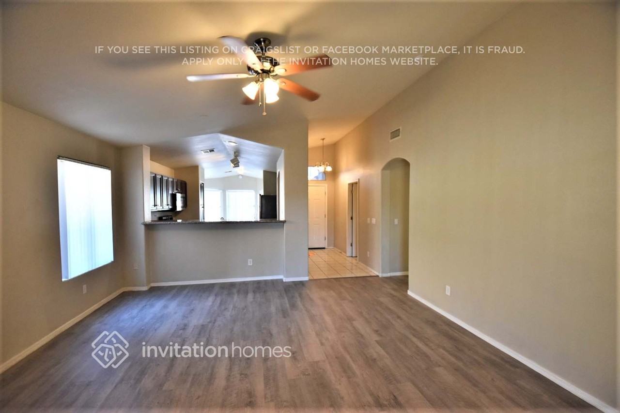 2046 N 90th Ln - Photo 4 of 18