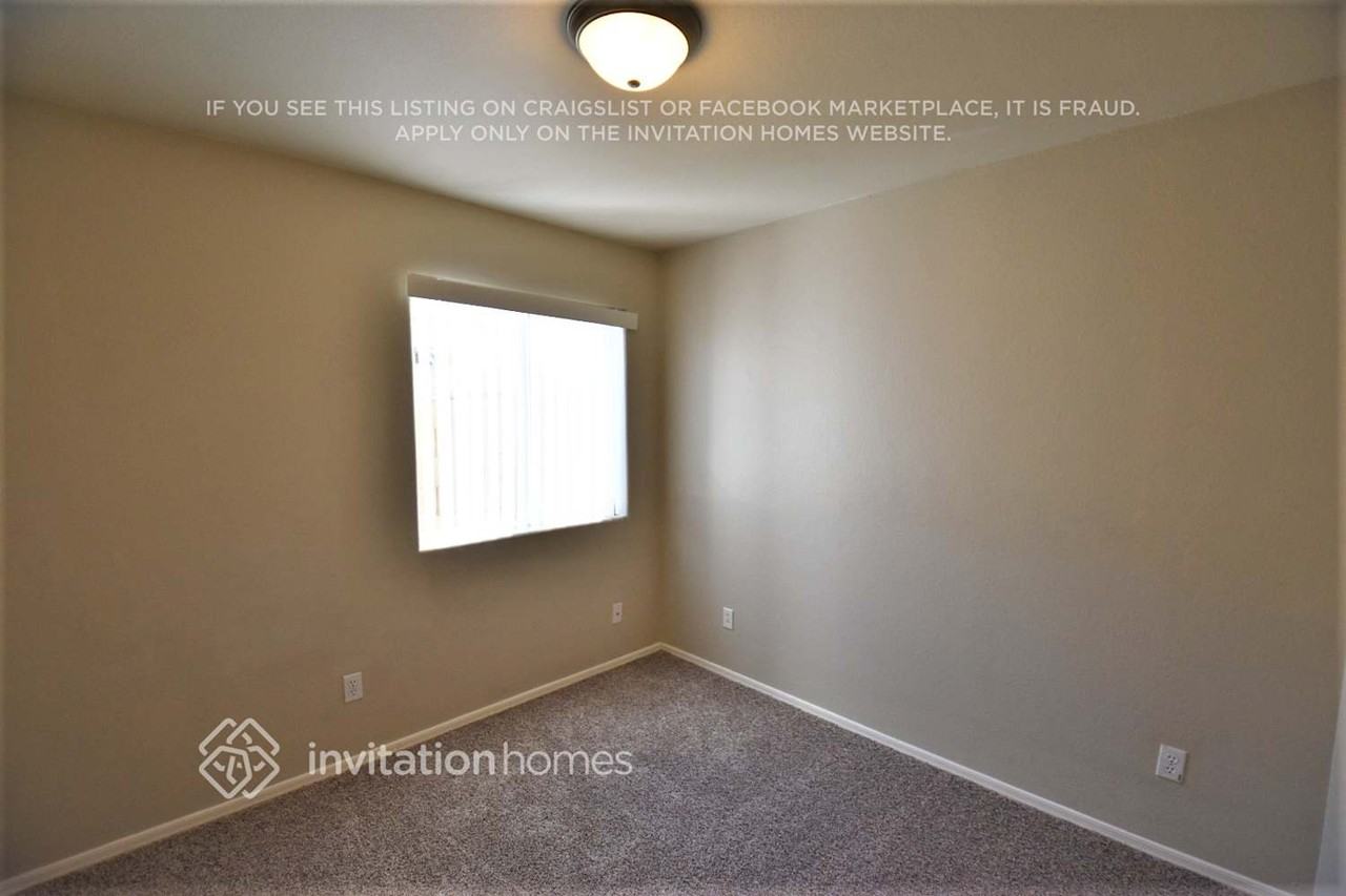 2046 N 90th Ln - Photo 7 of 18