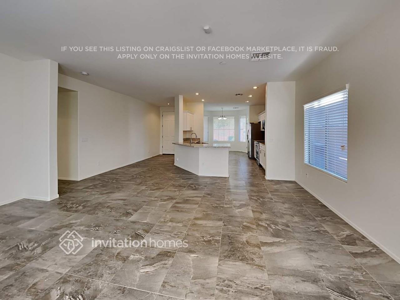 10821 W Madison St - Photo 4 of 18