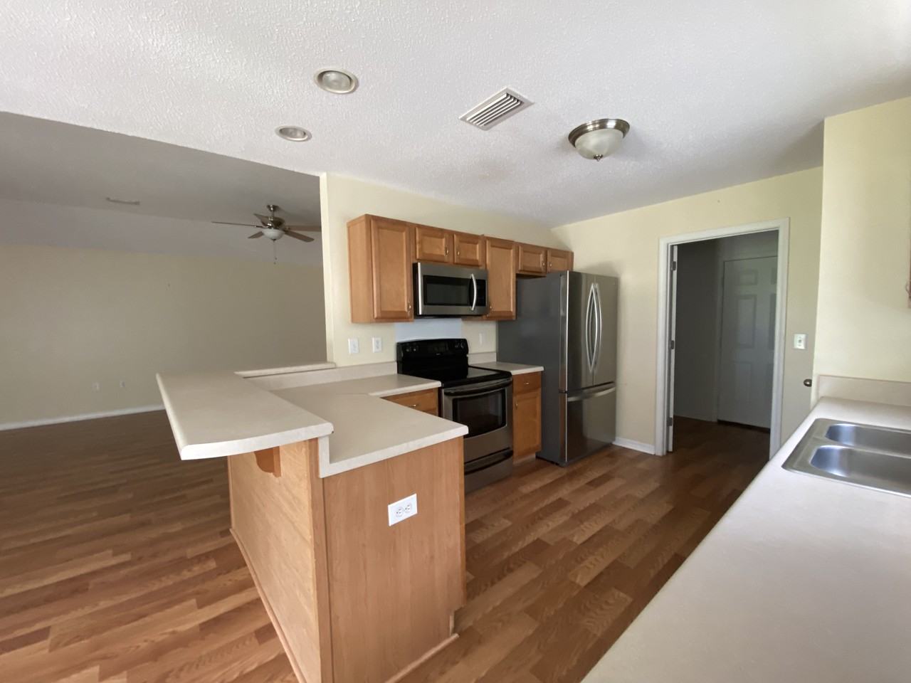 7532 Avery Ln - Photo 4 of 16
