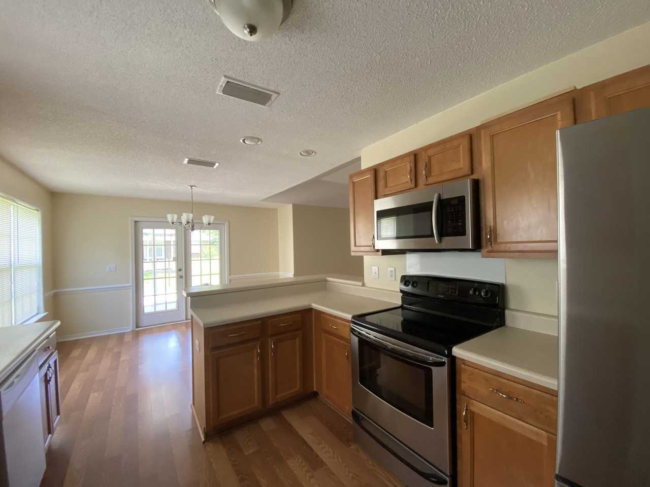 7532 Avery Ln - Photo 7 of 16