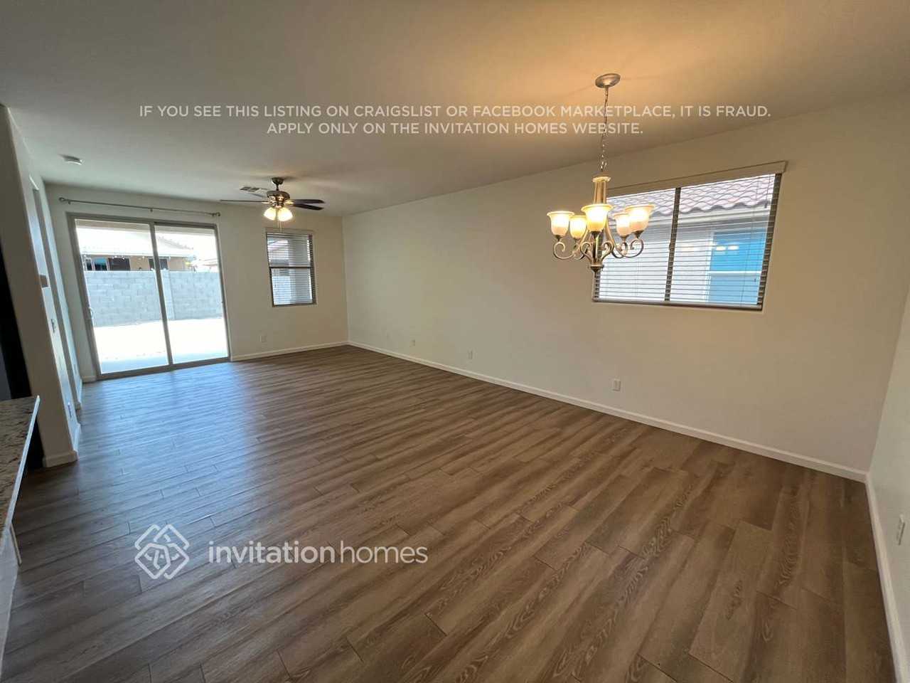 17950 W Tina Ln - Photo 2 of 16