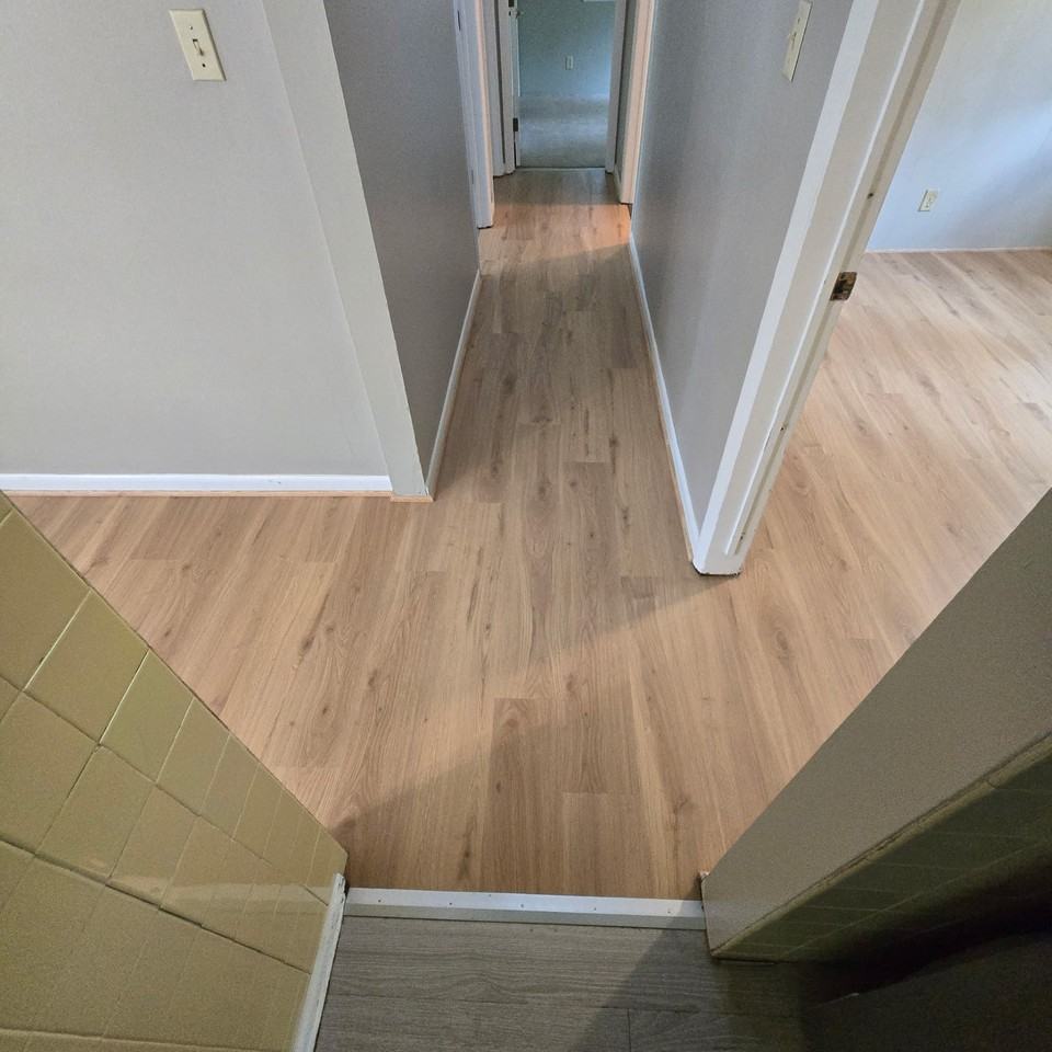 521 Elizabeth St - Photo 3 of 10