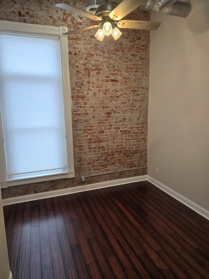 1104 6th St #203 - Photo 2 of 7