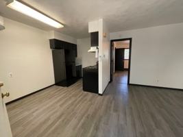 featured image of 770 University Ave #5