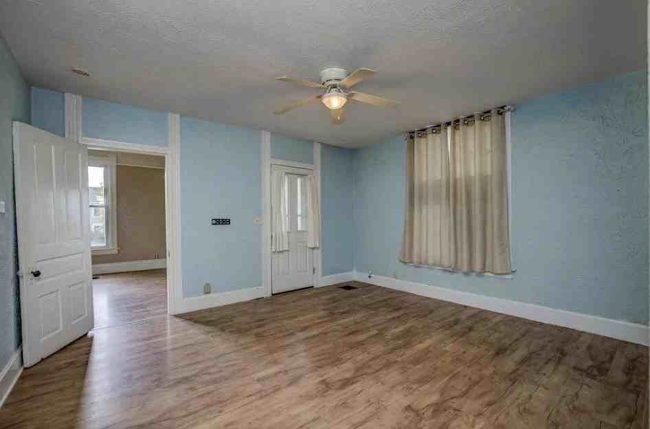330 W Withrow St - Photo 5 of 24