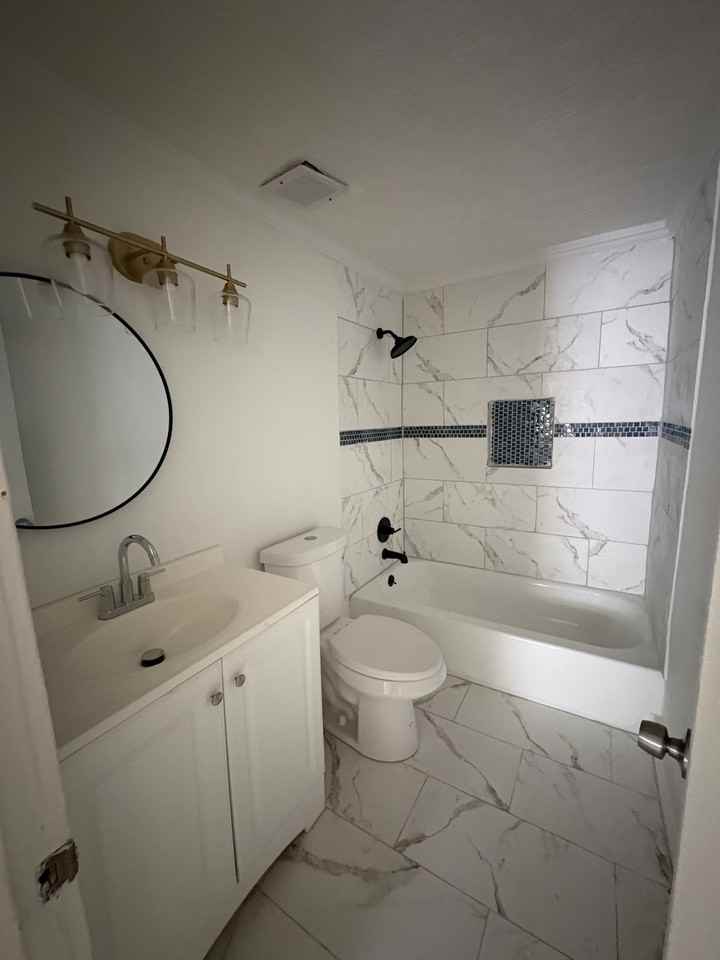 1134 Oak St - Photo 6 of 9