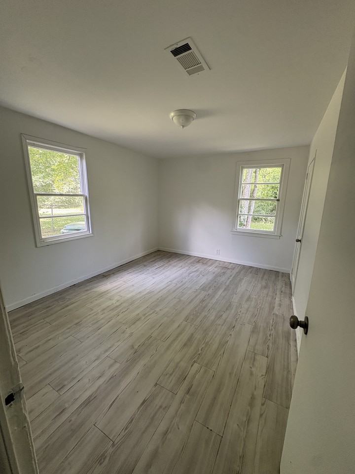 3975 Edgar D Nixon Ave - Photo 4 of 5