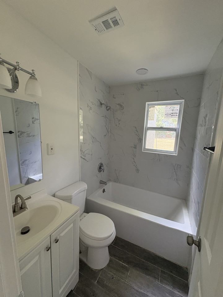 3975 Edgar D Nixon Ave - Photo 5 of 5
