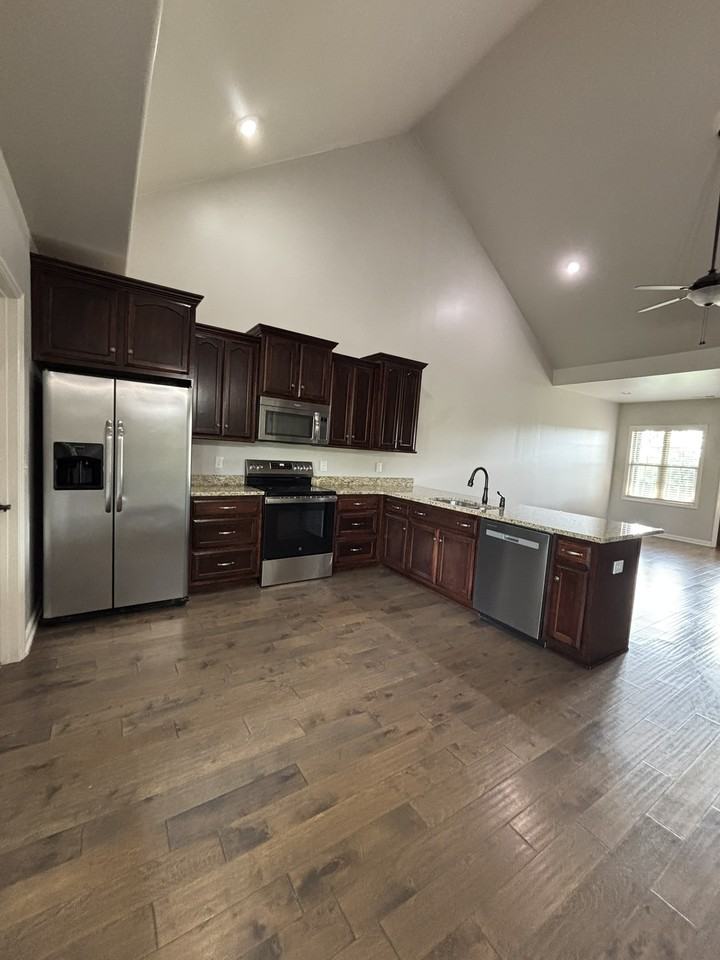 338 Big Station Camp Blvd #A - Photo 7 of 27