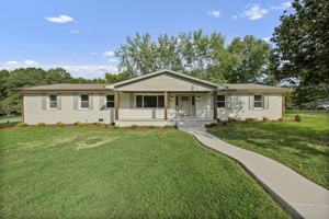 featured image of 460 Hilltop Trl
