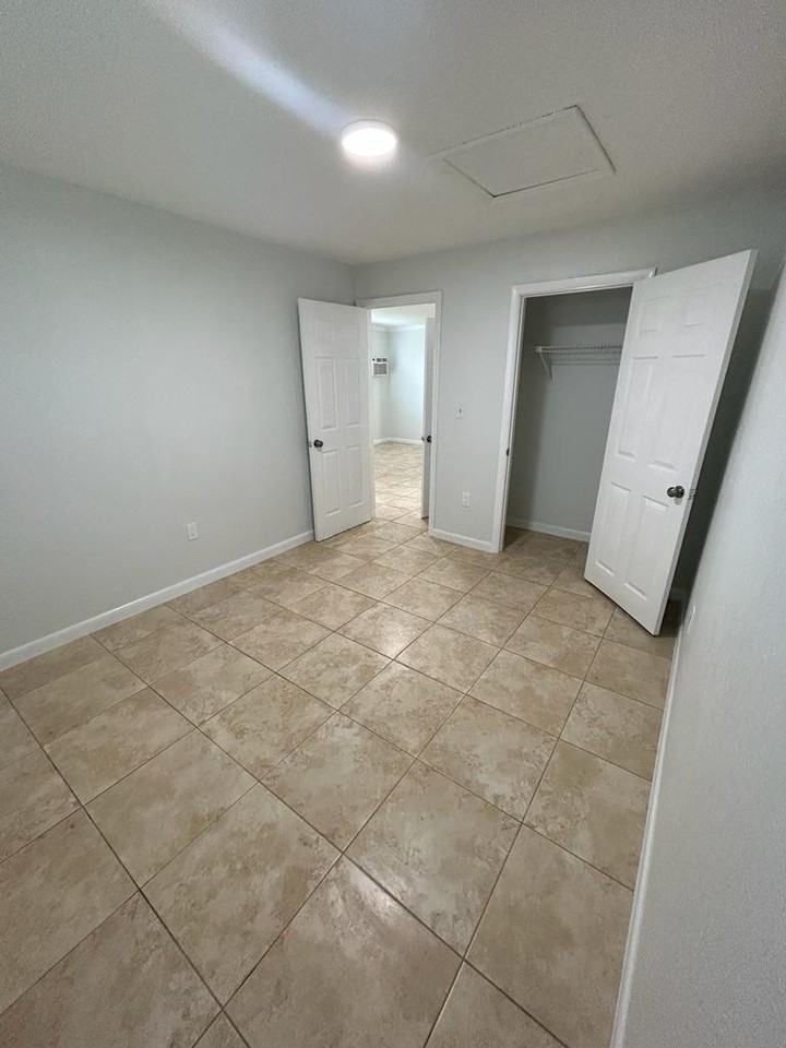 1119 Nw 6th Ave #4 - Photo 7 of 12