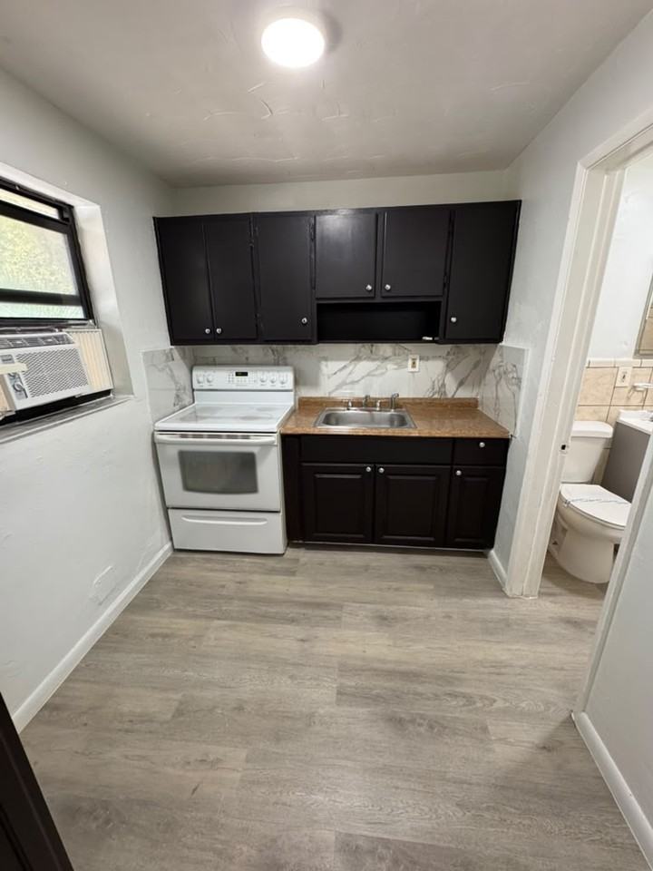 1115 Sw 15th Ter #11 - Photo 6 of 10