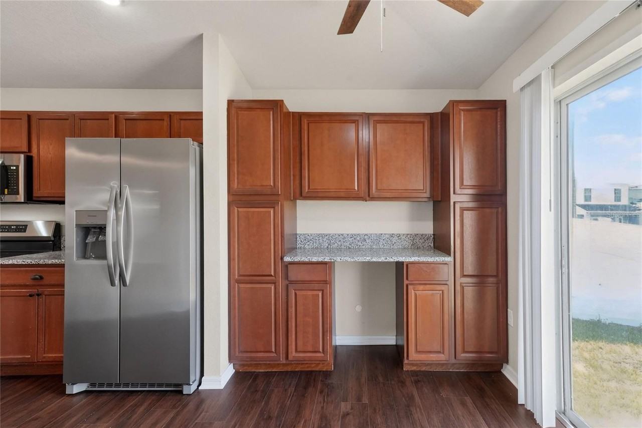 780 Overlook Grove Dr - Photo 3 of 34