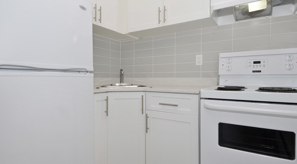 Hollyburn Court - Photo 4 of 6