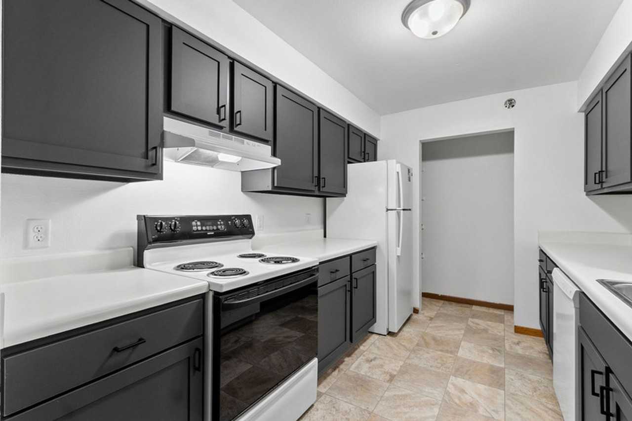 2021 Barton Avenue - Photo 2 of 50