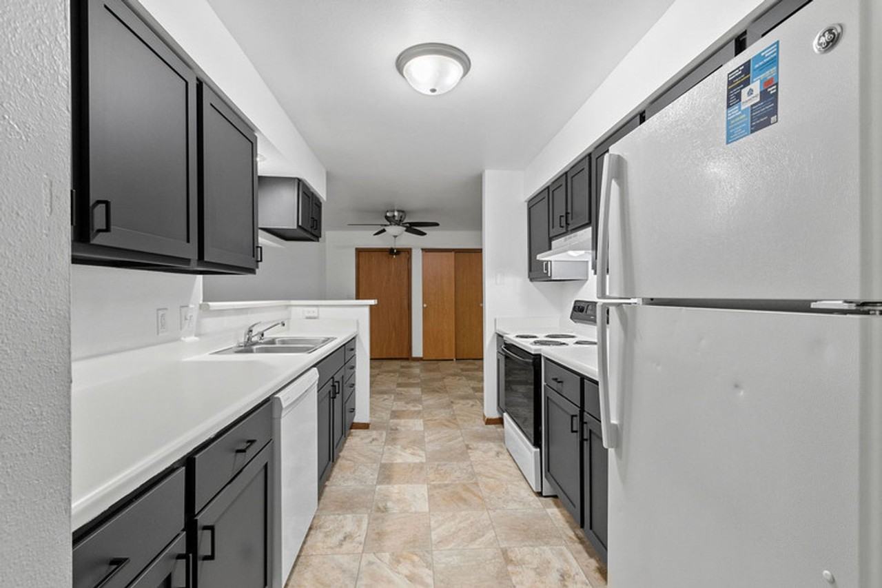 2021 Barton Avenue - Photo 3 of 50