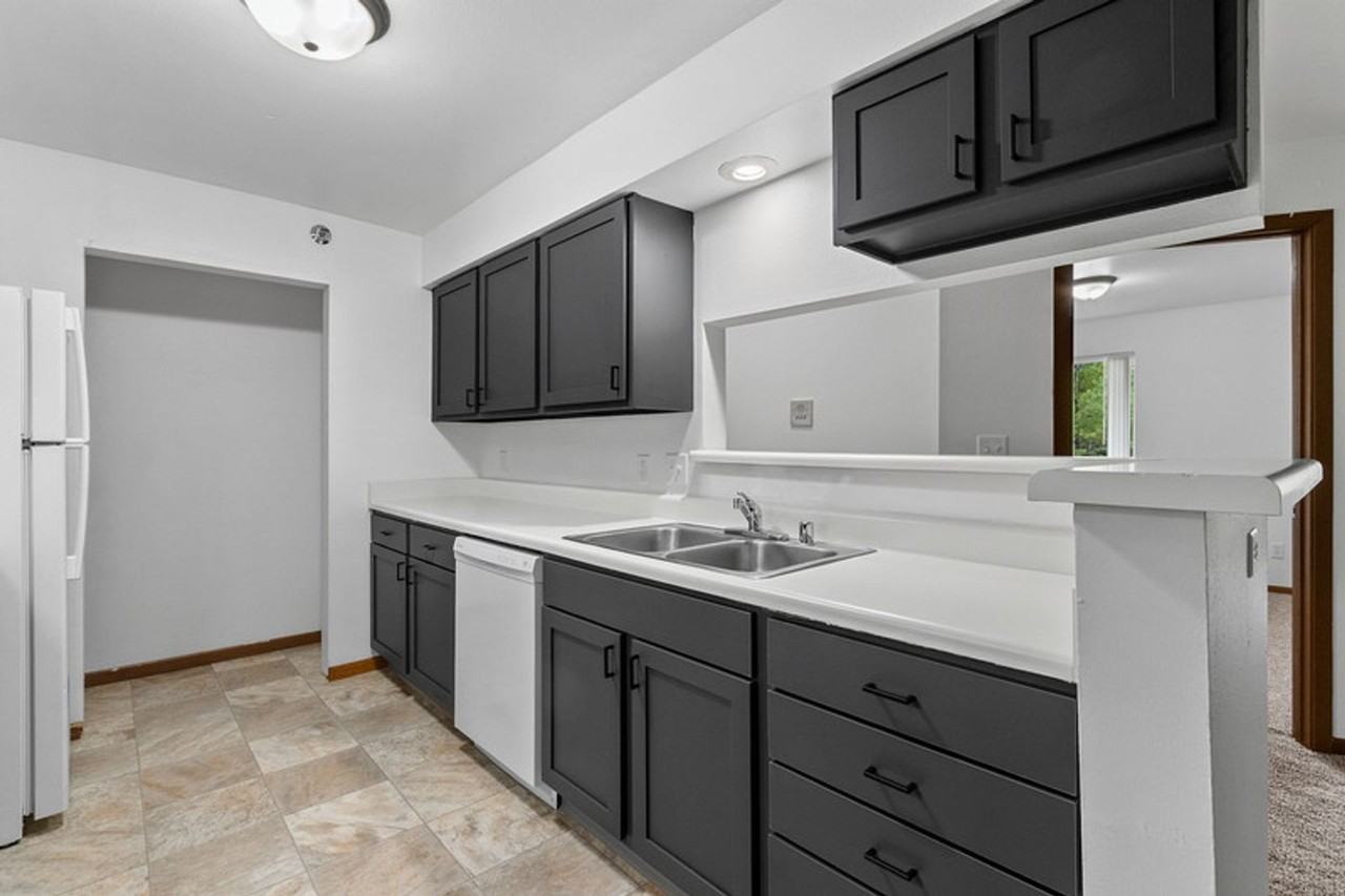 2021 Barton Avenue - Photo 4 of 50