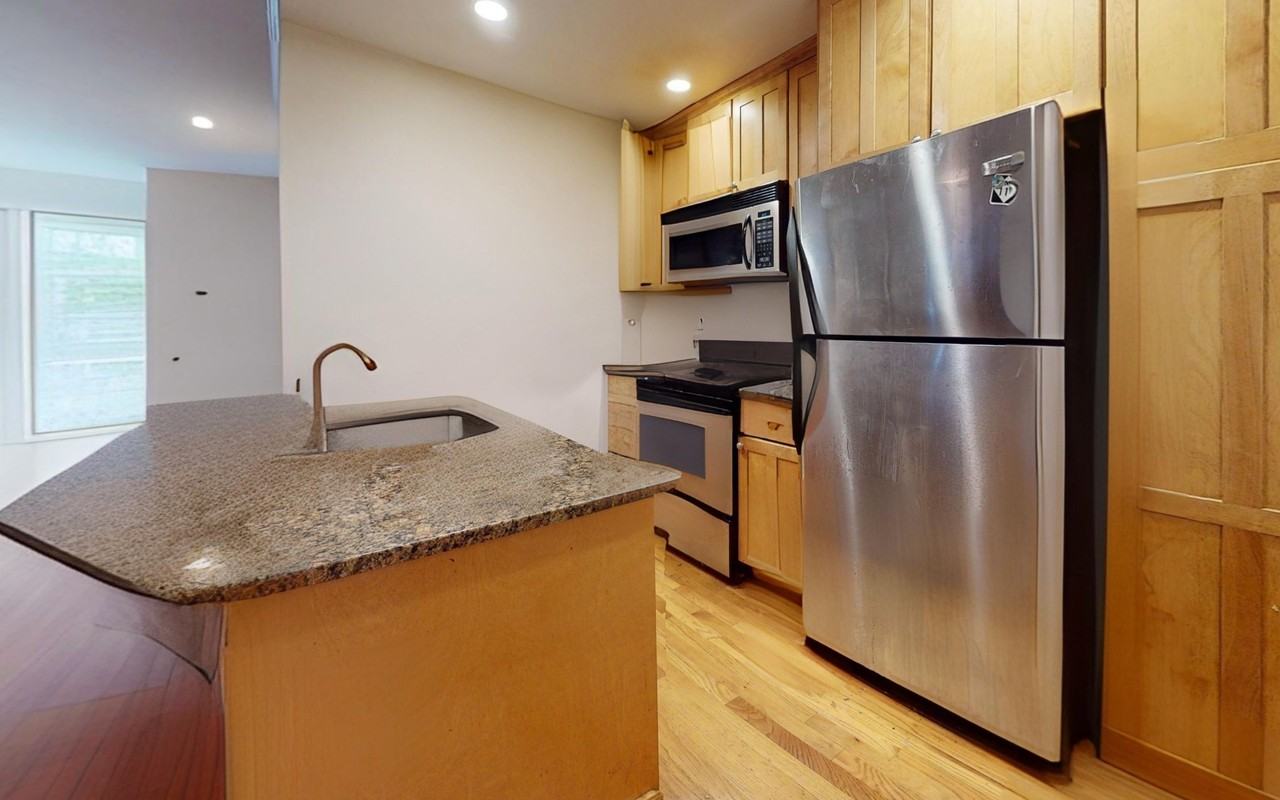 23 Lake St #2 - Photo 2 of 10