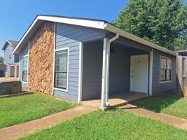 featured image of 817 N Burdick St #D