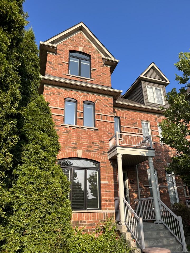 42 William Hancox Avenue #Main