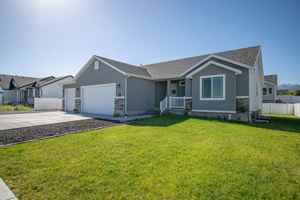 featured image of 289 W 2280 N #1
