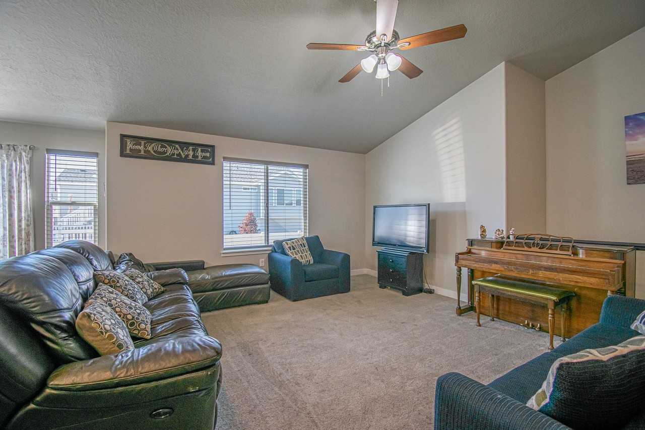 289 W 2280 N #1 - Photo 5 of 45
