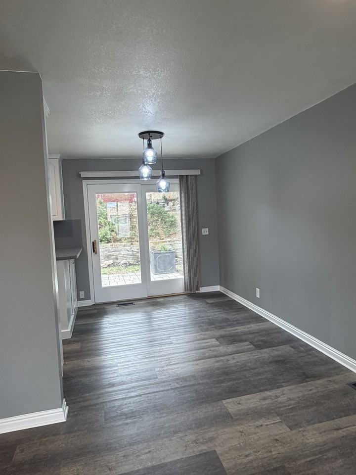 3212 E Hollyhock Hl #1 - Photo 5 of 37