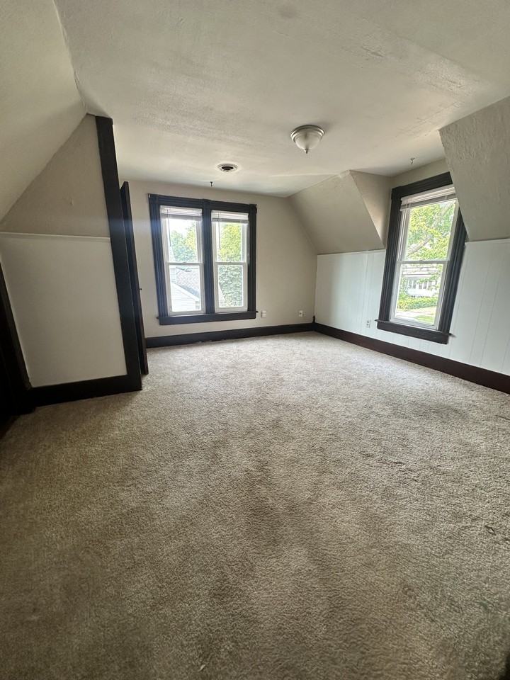614 S 4th St #2 - Photo 4 of 8
