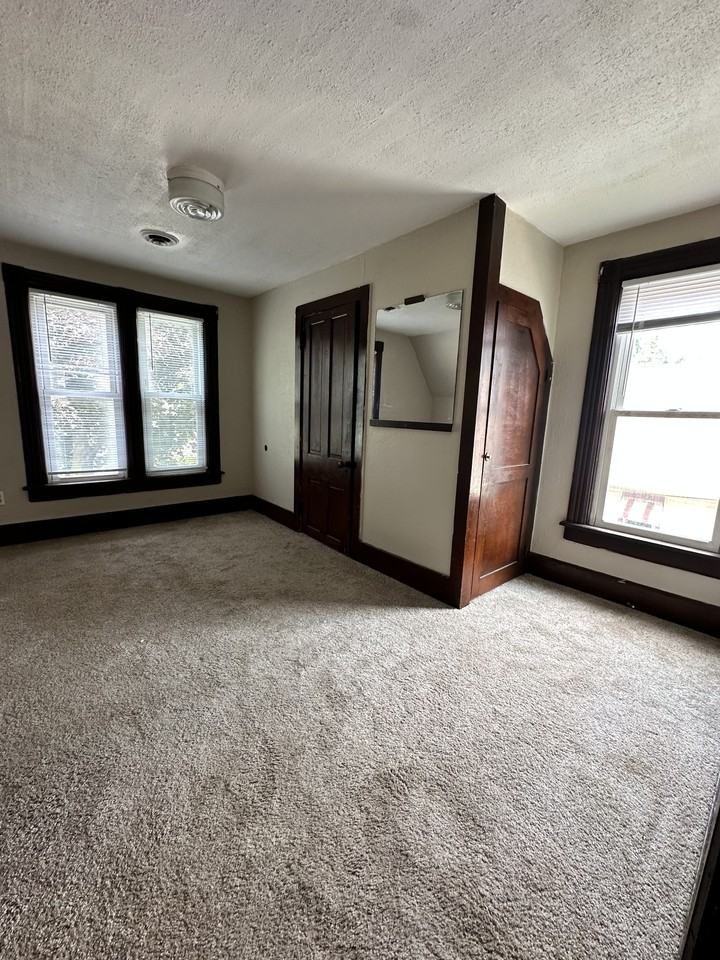 614 S 4th St #2 - Photo 6 of 8